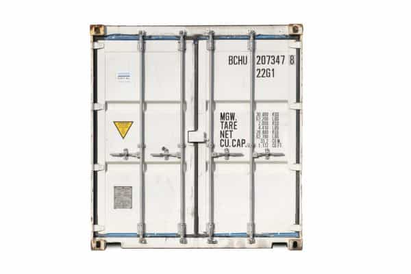 Junge gebrauchte Container in Frontalansicht