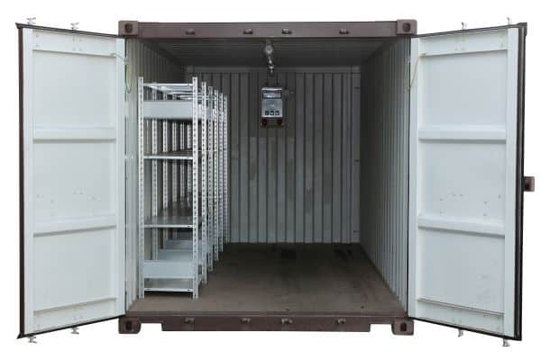 Werkstattcontainer mit Regalen